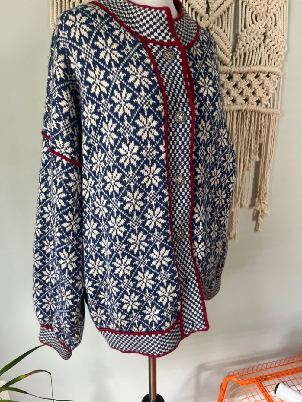 Authentic Hand Made Norwegian Wool Sweater by Vigdis Design XL - Picture 3 of 7